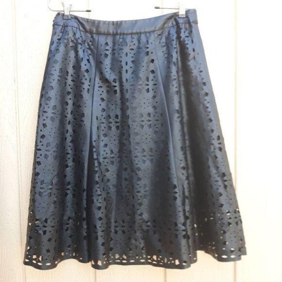 Worthington Faux Vegan Leather Laser Cutout Tea Length Full Circle Skirt Sz 4 - Picture 2 of 8